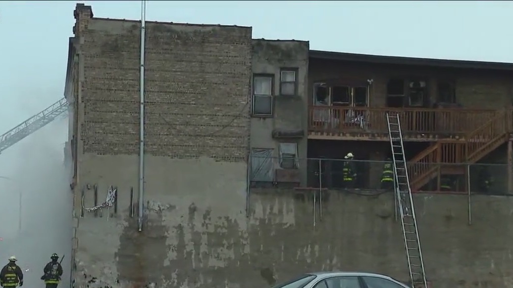 Firefighters put out blaze in West Pullman