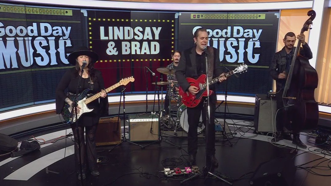 Lindsay & Brad perform 'Should Have Never Trusted You'