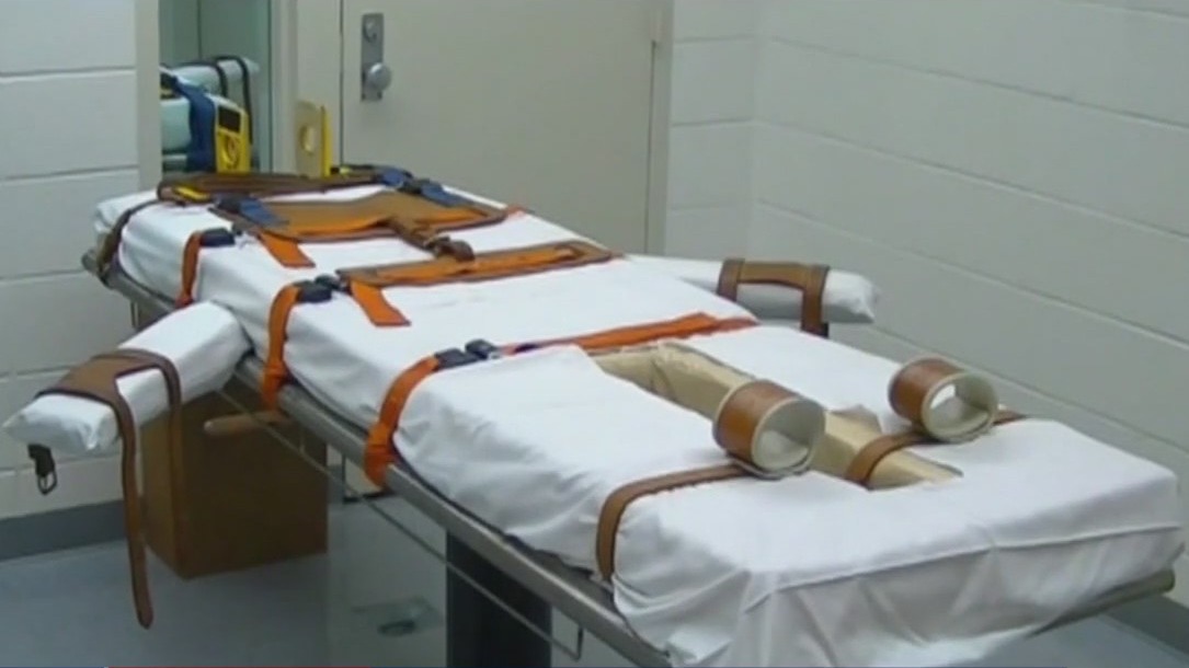 Arizona Governor Katie Hobbs appoints former judge to review execution procedures