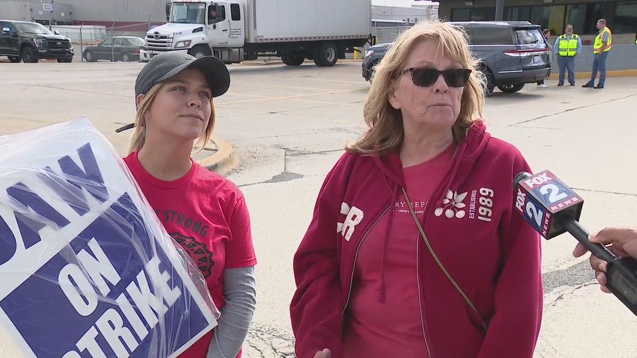 On day 4 of UAW strike, workers resolute for new deal with Big Three