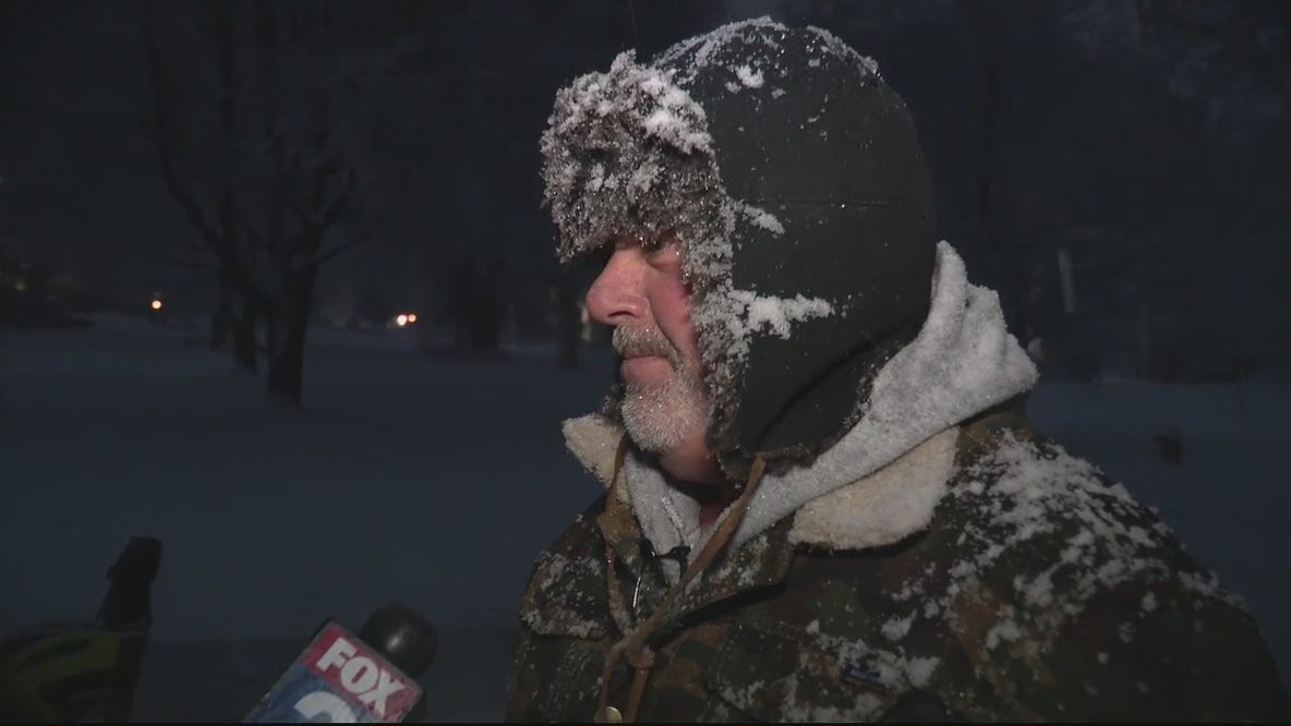 Metro Detroiters endure heavy snow, and more power outages