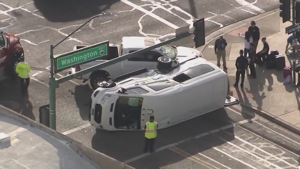 Child badly hurt in 2-car crash in Phoenix near Sky Harbor airport, fire department says