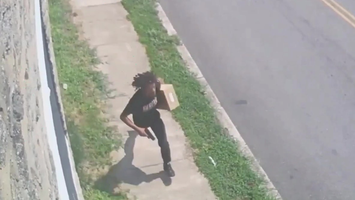 Suspect flees with gun, box in hand after fatal shooting in East Germantown