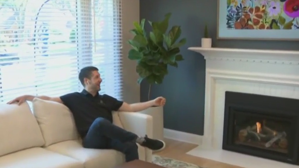 Tour of remodeled homes - the living room