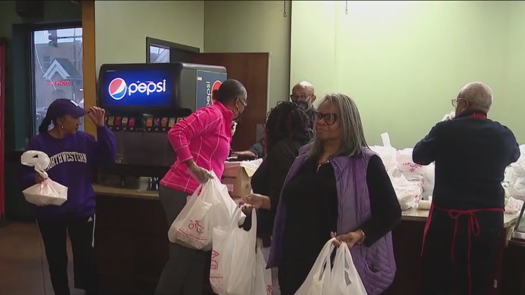 Chicago church launches holiday food giveaway