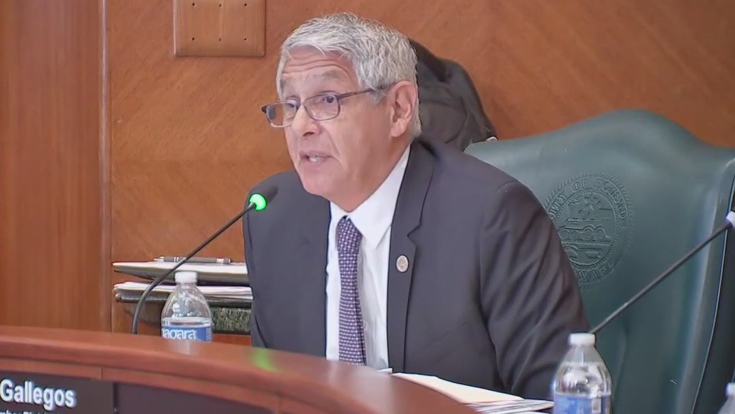 Councilmember Robert Gallegos announces Houston mayoral run, HPOU endorses Whitmire