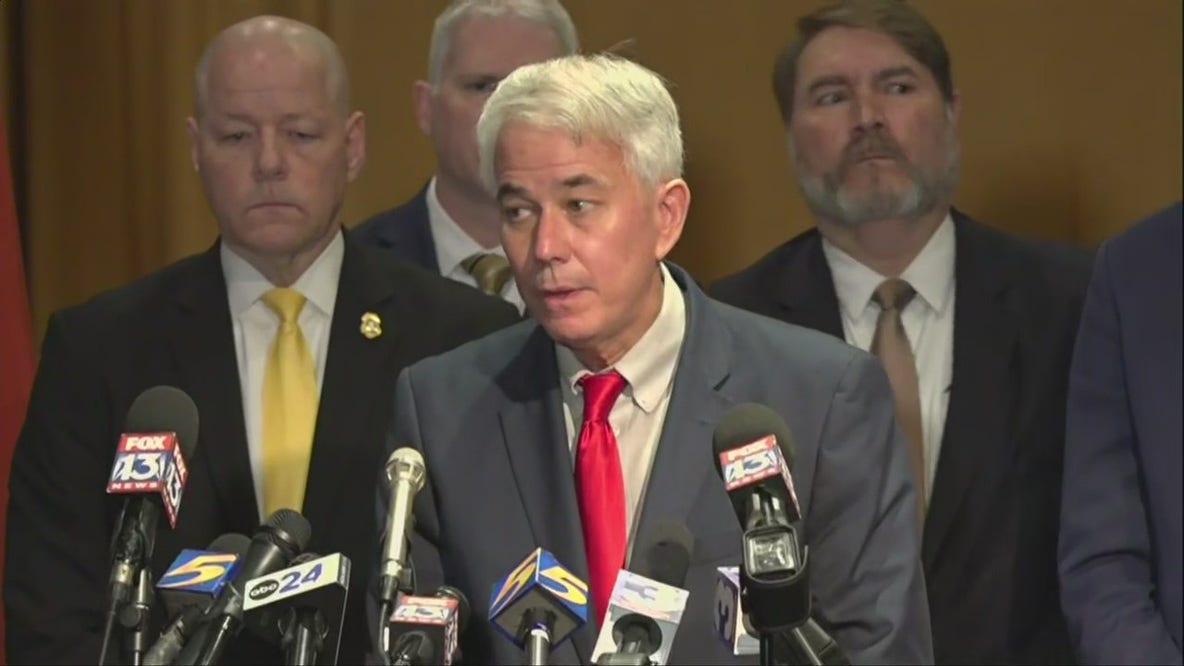 Police give press conference after 5 Memphis officers charged in Tyre Nichols death