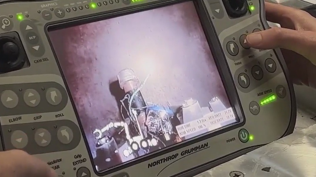 Deputies use robot to retrieve pipe bomb