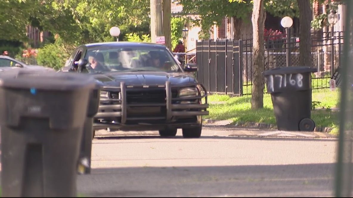 Suspects shoot at Detroit police in 2 separate chases