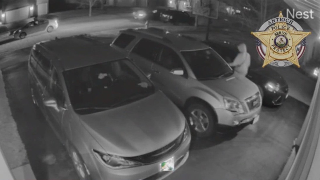 Suburban police warn residents after string of car thefts, burglaries
