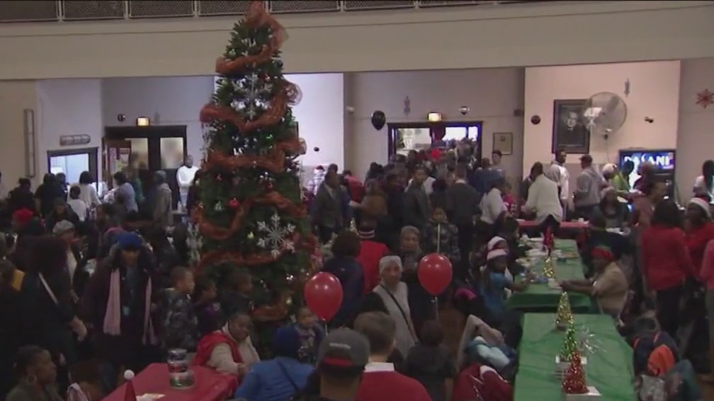 Chicago church delivers Christmas cheer