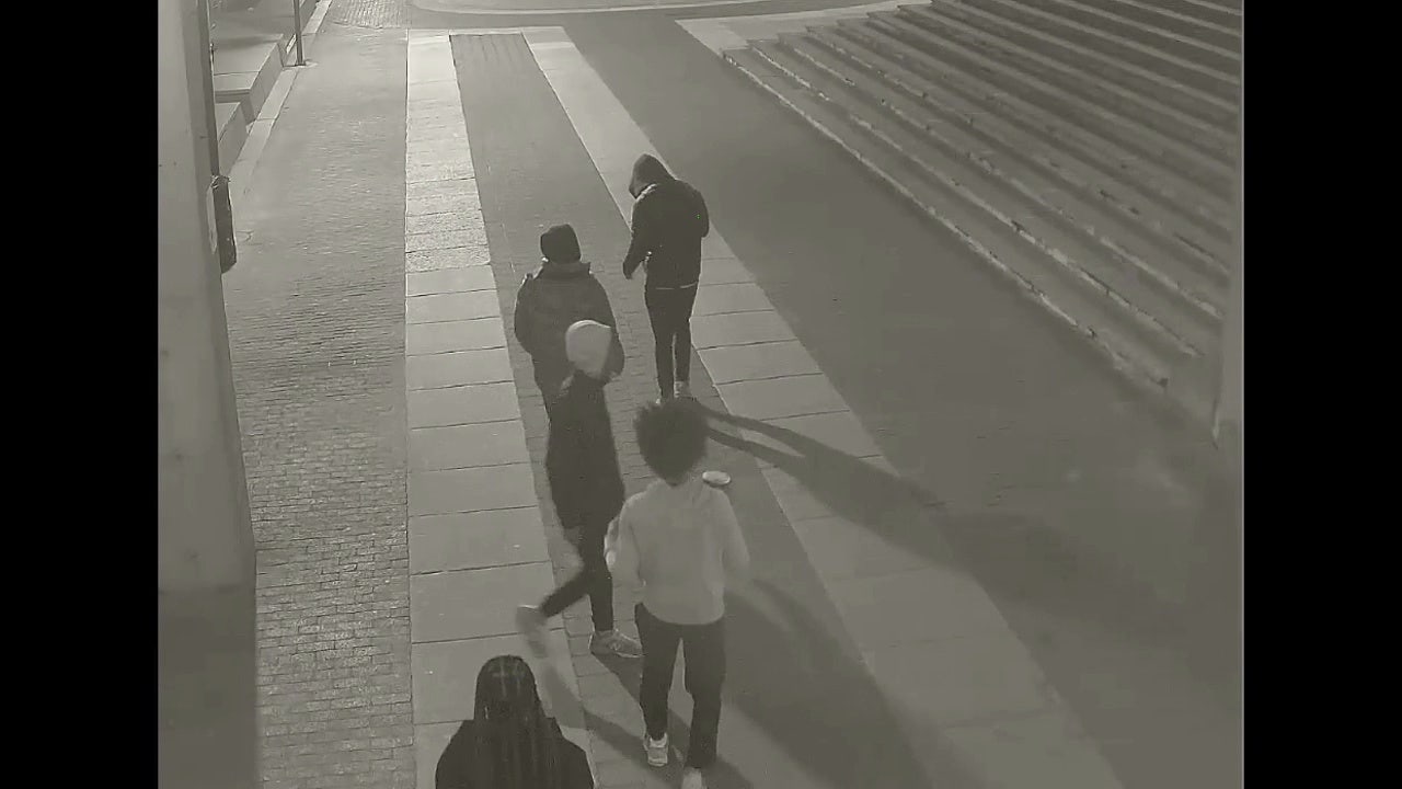 Group of teens sought by police after shooting near Penn's Landing that left 2 injured