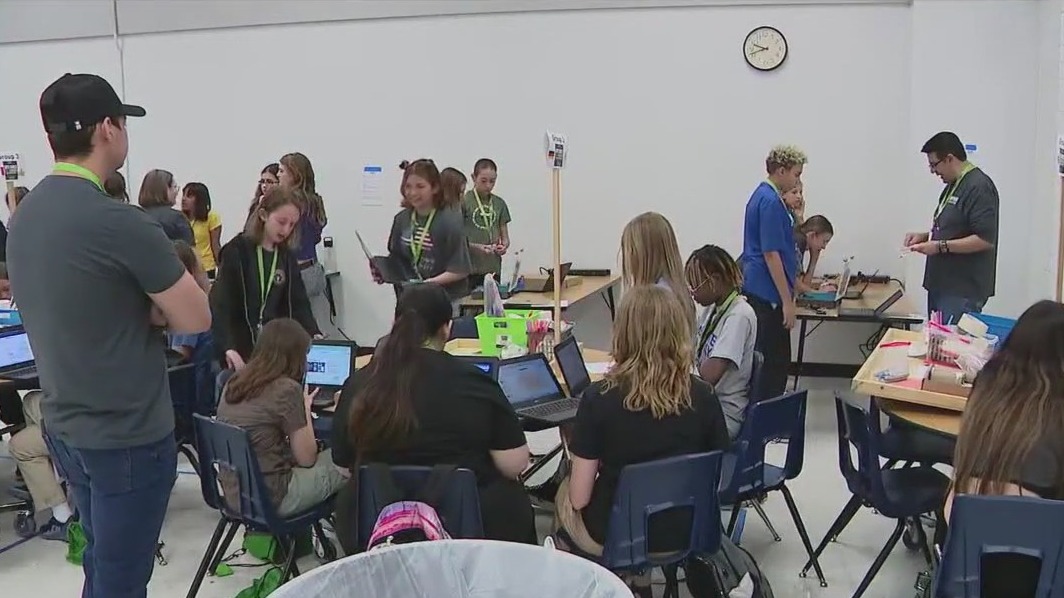 Girls in Gilbert learn tech skills to build floats