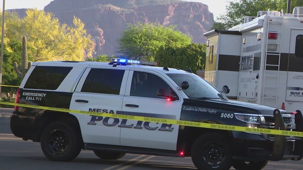 Mesa man's death being investigated as a homicide
