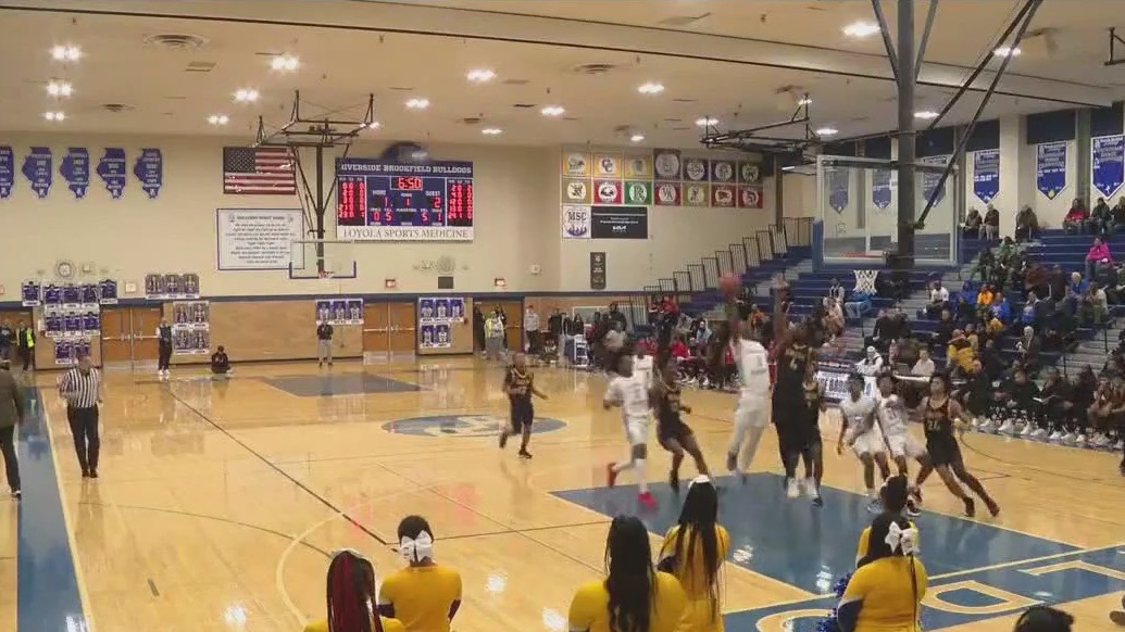 Kenwood Academy boys basketball shorthanded at regional semi-final match due to suspensions