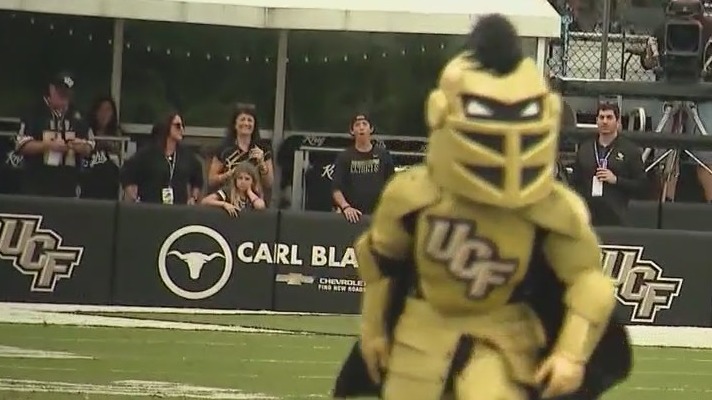 UCF to sell alcohol throughout football stadium for first time
