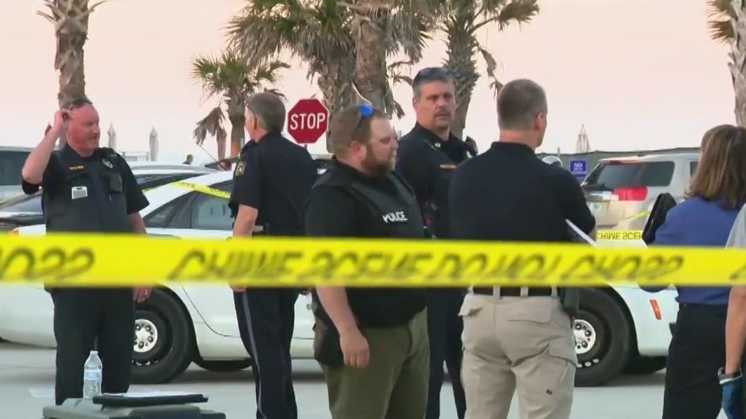 Woman with knife shot by officers: Police
