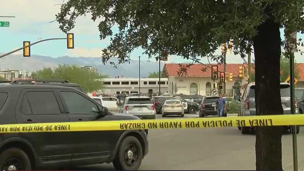 Shots fired on Amtrak train in Tucson; DEA agent killed, 1 in custody