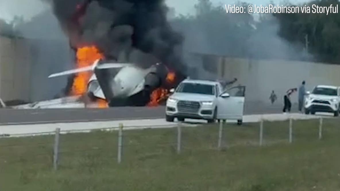 Fiery plane crash shuts down I-75 in Naples