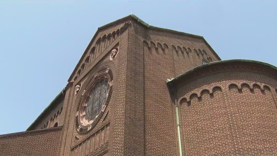 NYC houses of worship to house migrants