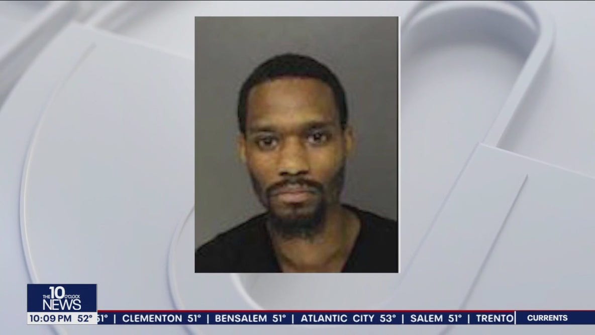 Officials: Man accused of tricking women into handing over phones, helping himself to their personal info
