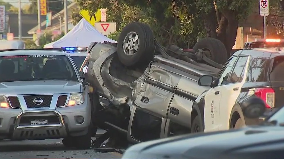 Police chase ends in fatal crash in South LA