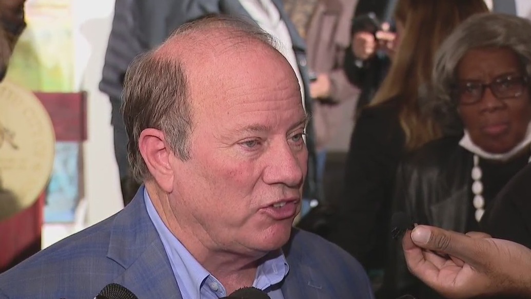 Mayor Mike Duggan wins third term in office with ease