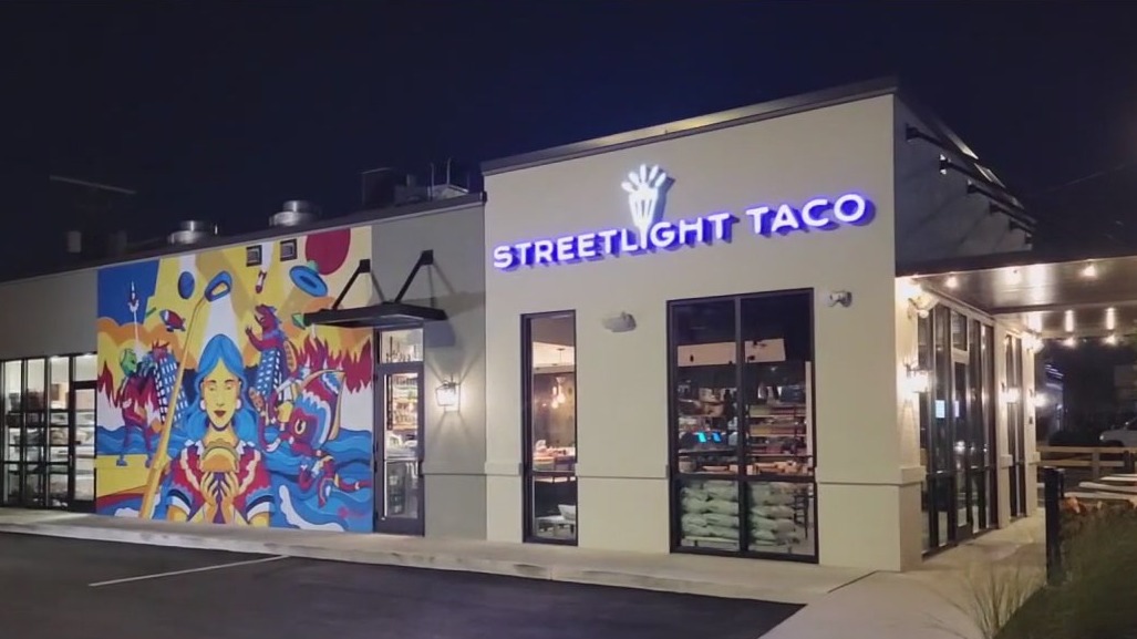 Charley visits Streetlight Taco in South Tampa