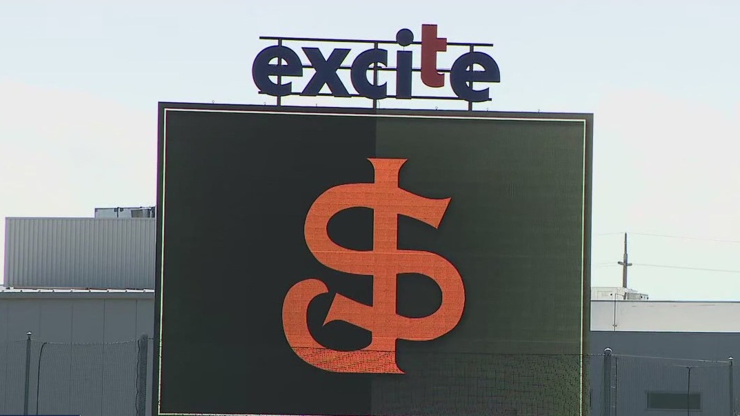 2 Giants teams compete for attention ahead of Friday home openers