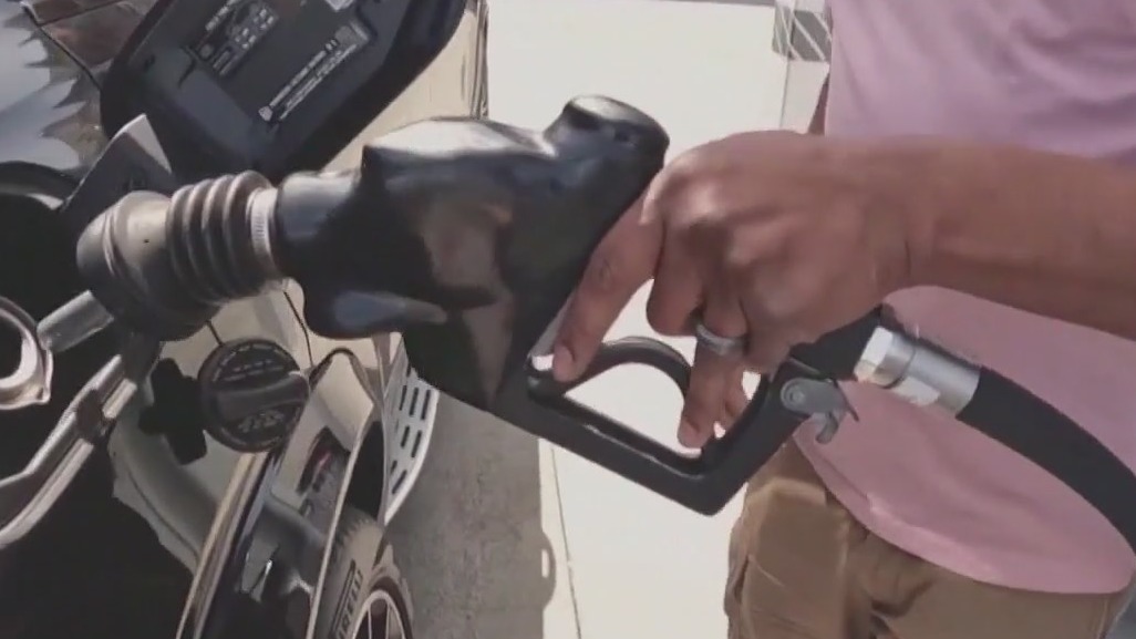 Fuel lines from Los Angeles to Vegas, Phoenix shut by leak