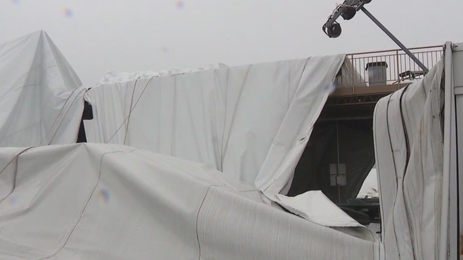 Frankfort golf dome collapses as winter storm slams Chicago area