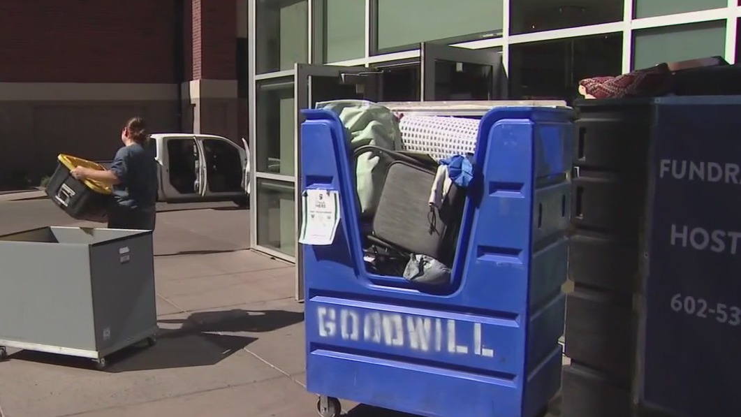 GCU students donate unwanted items to Goodwill