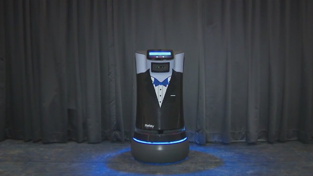 Times Square hotel uses delivery robot