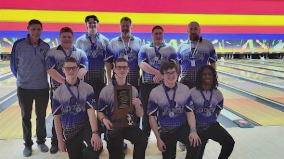 Lake Central H.S. bowling team rolls their way into Indiana state finals