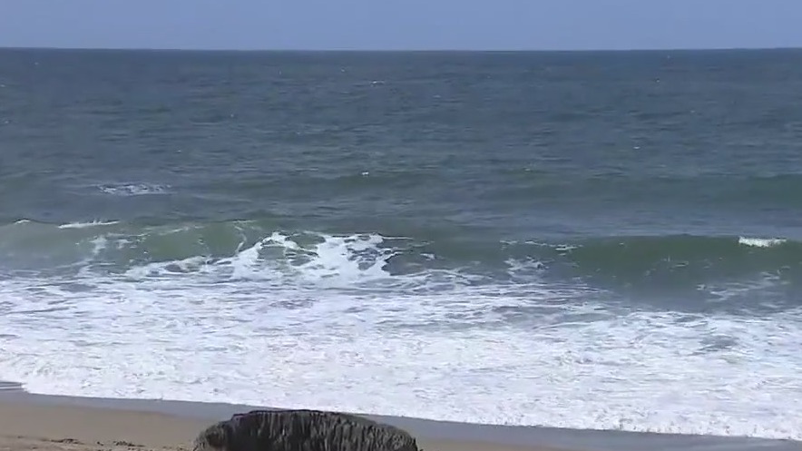 High surf, gusty winds slam SoCal beaches