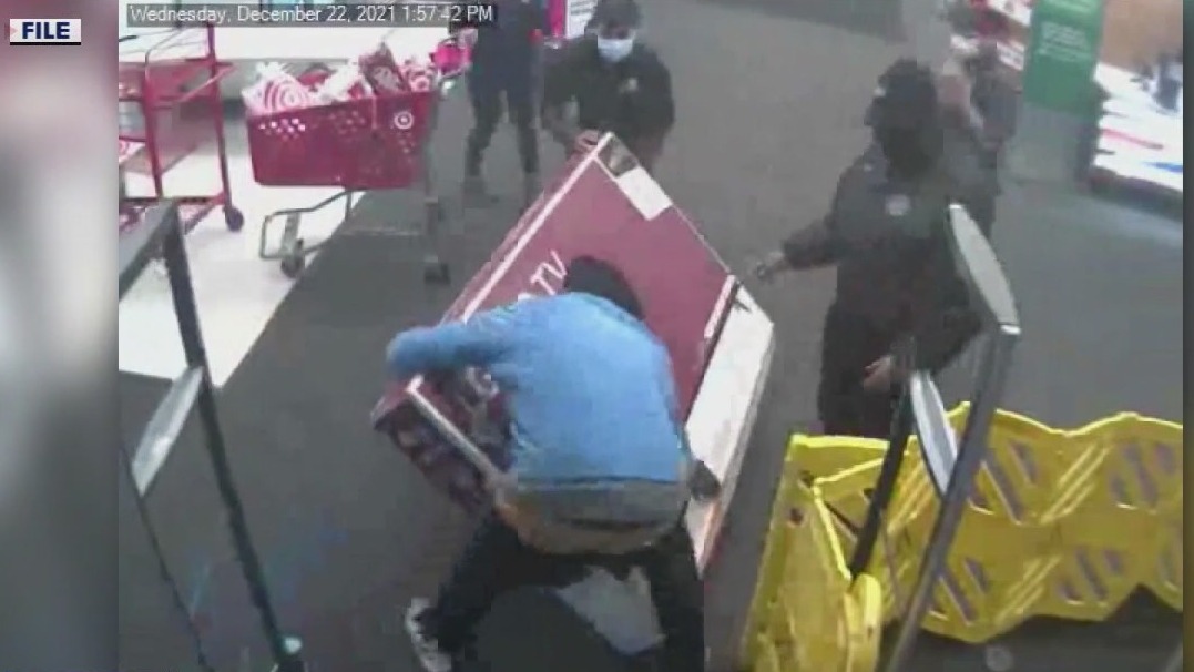 Target closing East Harlem store, blaming theft