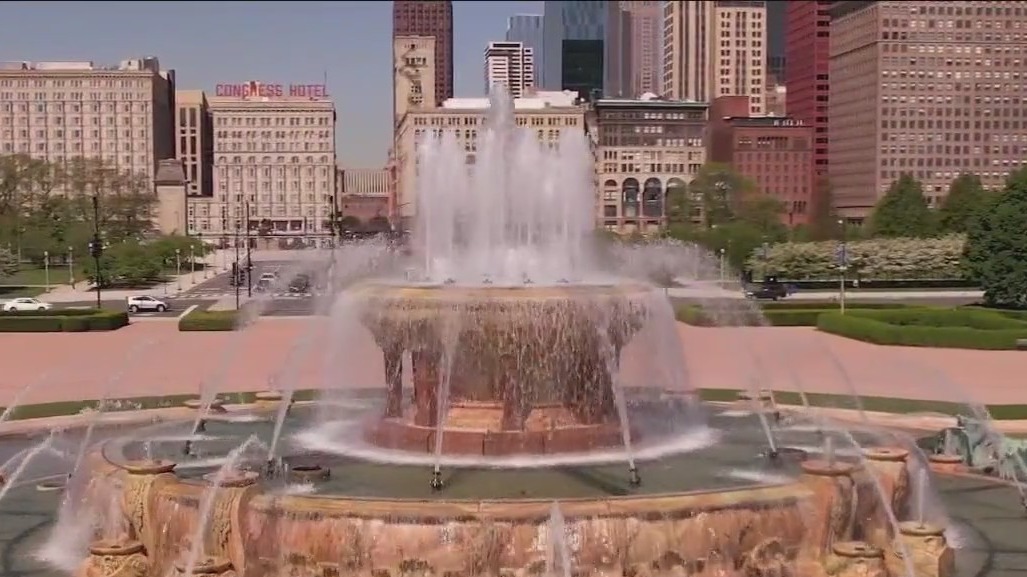 Buckingham Fountain comes to life with Switch on Summer event