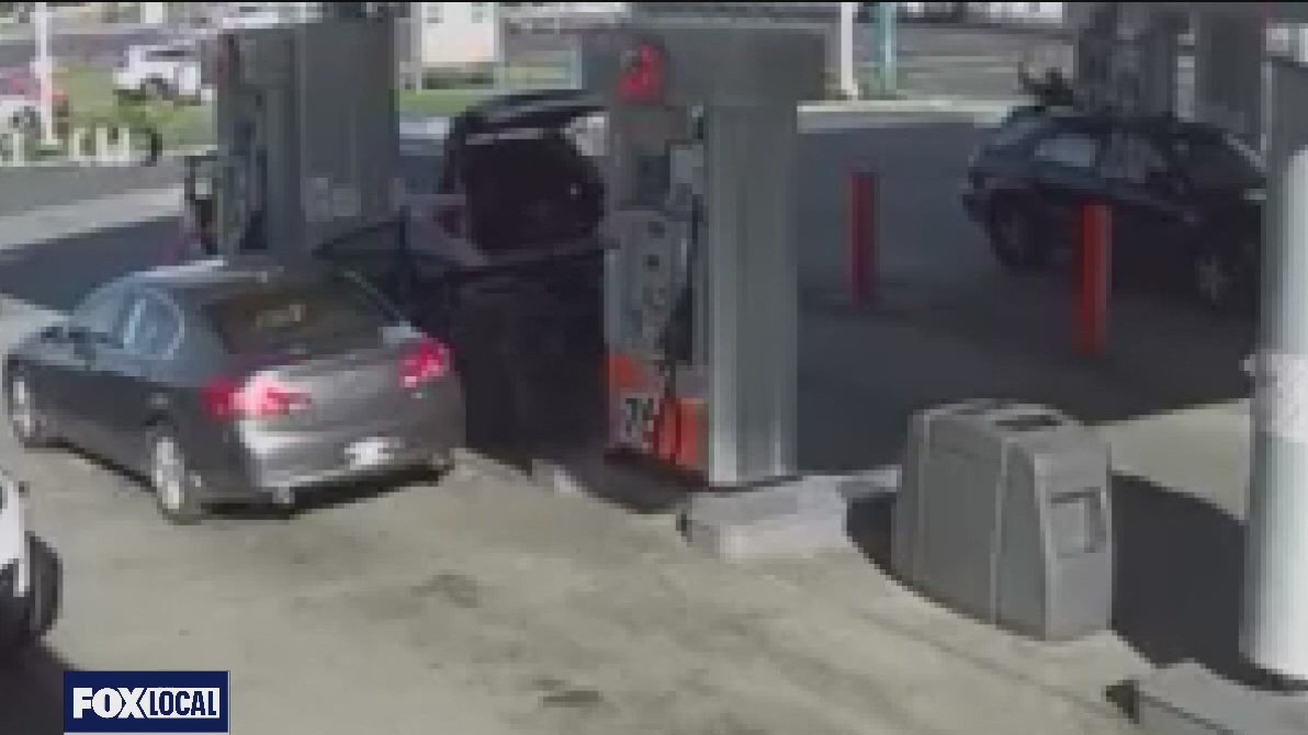 Texas man celebrating 21st birthday and friends robbed at Oakland gas station