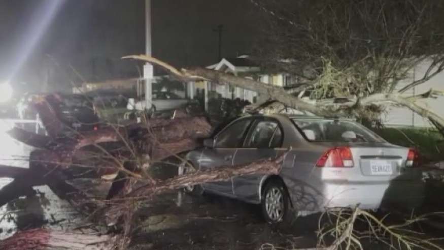Long Beach cleans up after storm