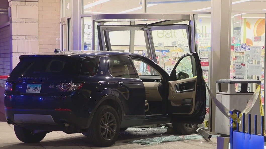Car crashes into revolving door at Walgreens