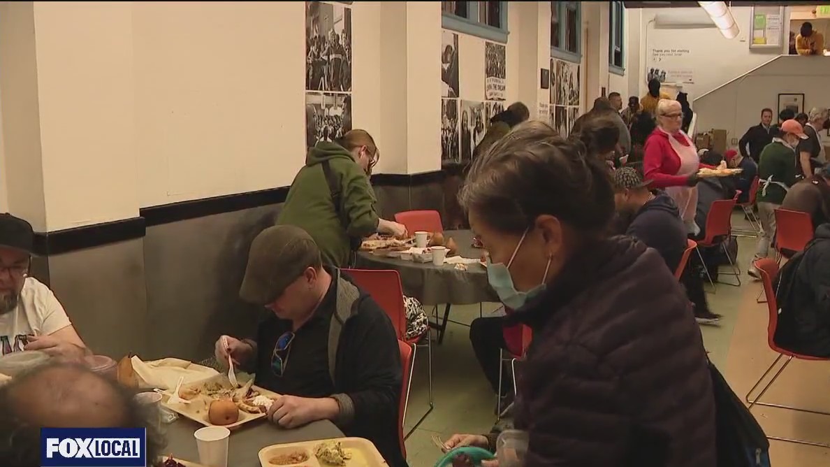 San Francisco groups spread holiday cheer, feed thousands in need San Francisco groups spread holiday cheer, feed thousands in need