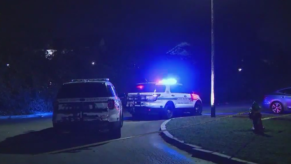 Child, 3, shot while strapped in car seat at Orlando-area apartment complex, officials say