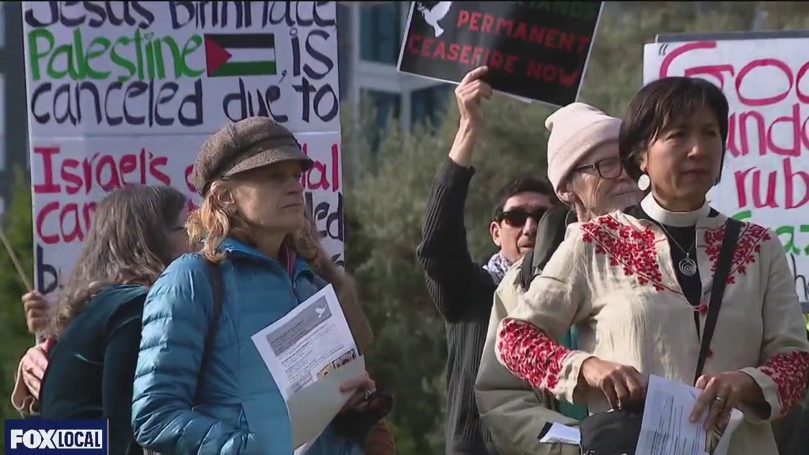 Oakland Christmas Eve interfaith service calls for a ceasefire in Gaza