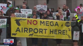 Rally held in Olympia by people against proposed Thurston County airport
