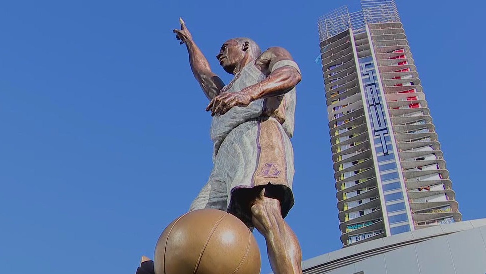 Typos corrected on Kobe Bryant statue