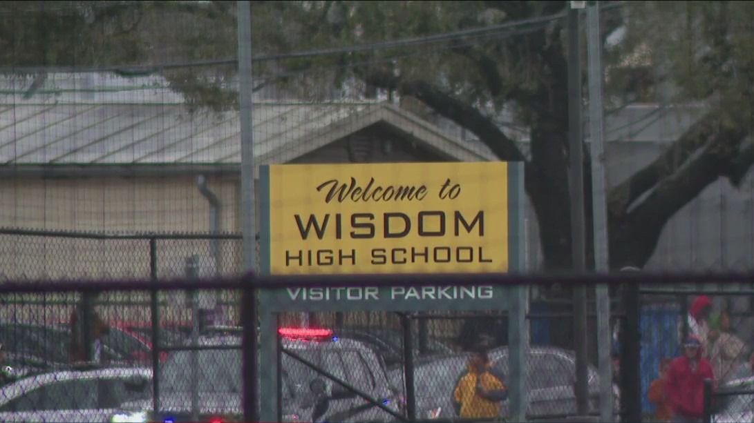 Houston ISD police chief offers details on Wisdom High School lockdown