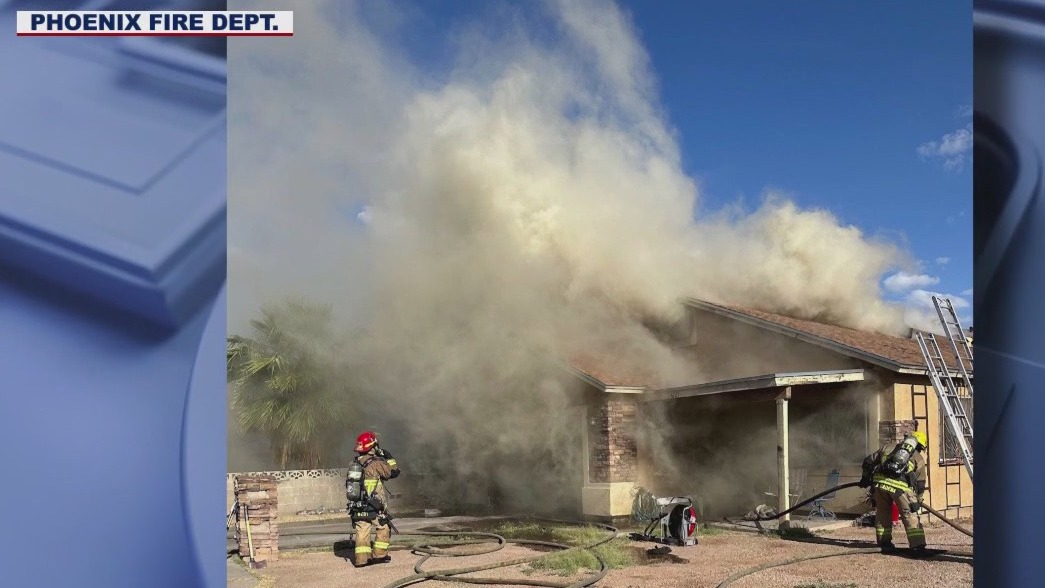 5 displaced in Phoenix fire