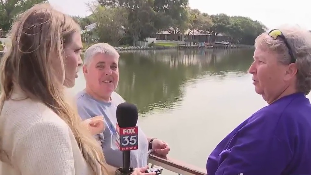 FOX 35's Marley Capper hops aboard Cocoa Beach Dolphin Tours