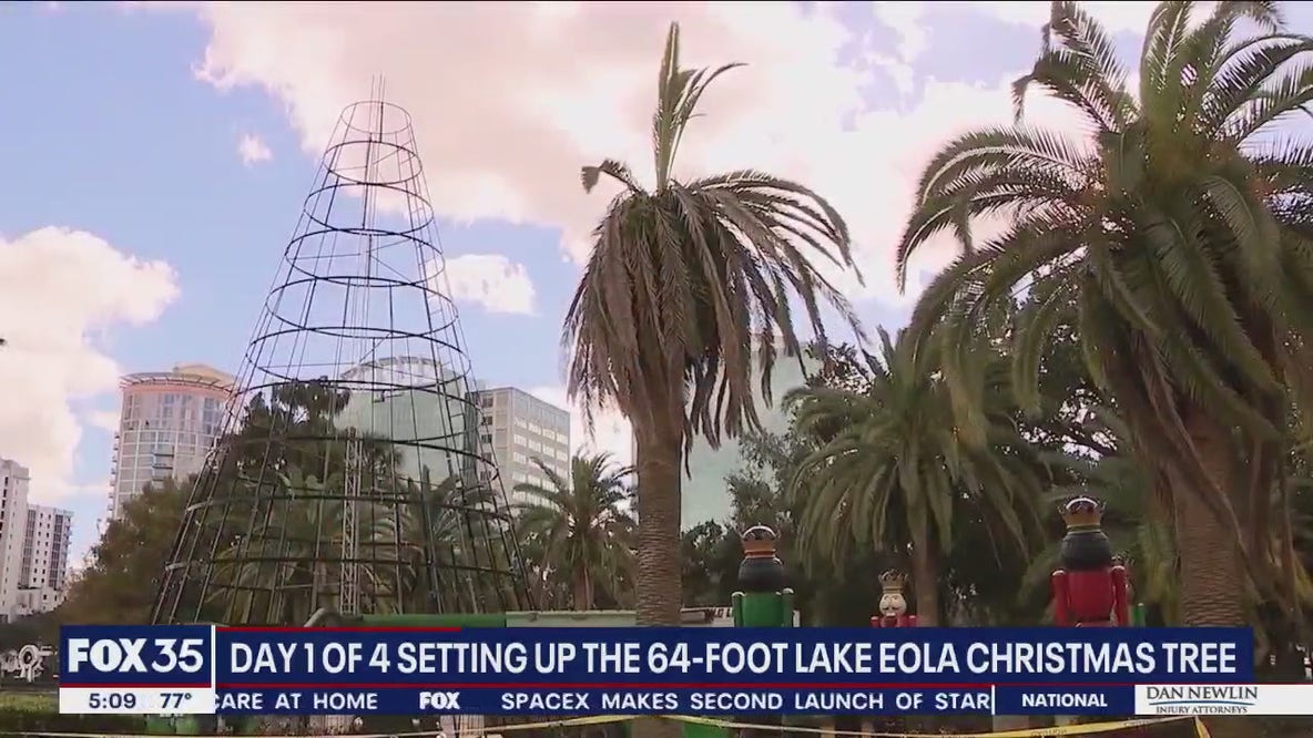 Day 1: Lake Eola Christmas tree set-up