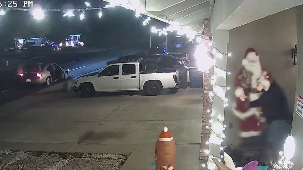 Life-sized Santa stolen by giant Scrooge